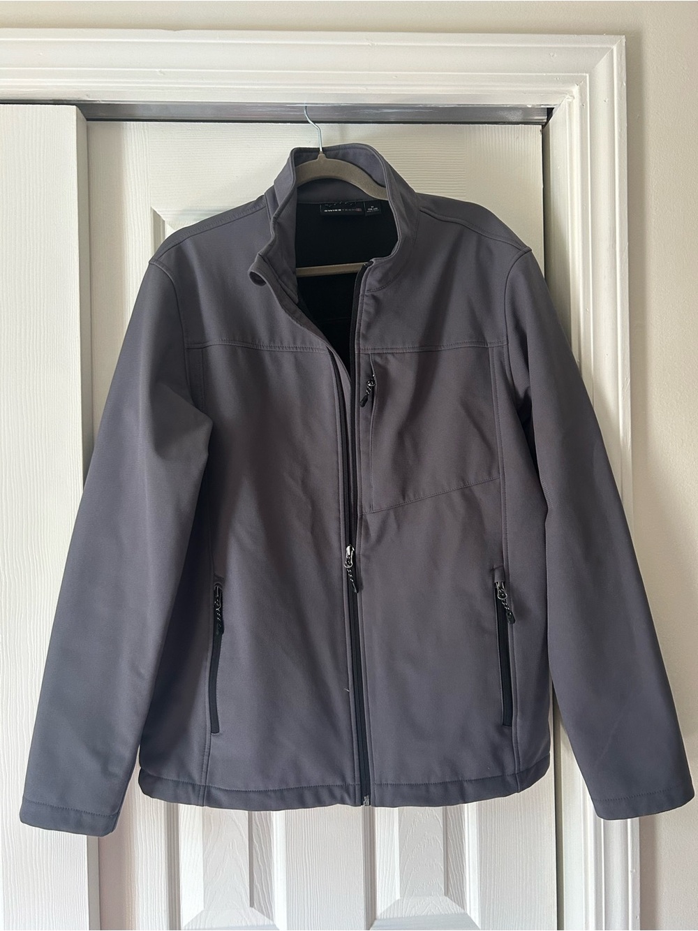 Swiss Tech Men's Gray Softshell Jacket - Lightweight Zip-Front